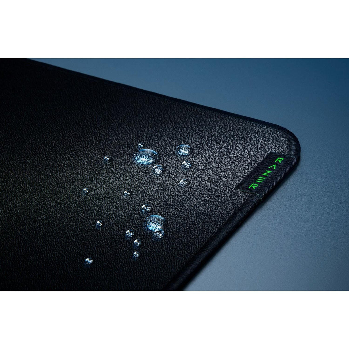 Razer Strider Gaming Mouse Pad Large - Black RZ02-03810200-R3M1